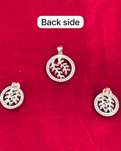 92.5 Pure Silver Round leaf Pendent set with Earrings (chain not included)