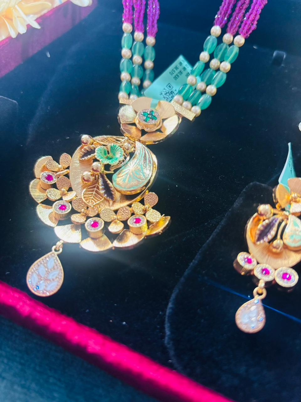 92.5 Silver Gold plated Intricate Ranihar Long Necklace with Earrings (GS-06)